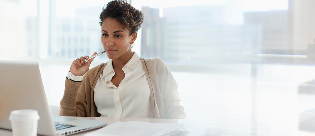 mujer con cara de frustración