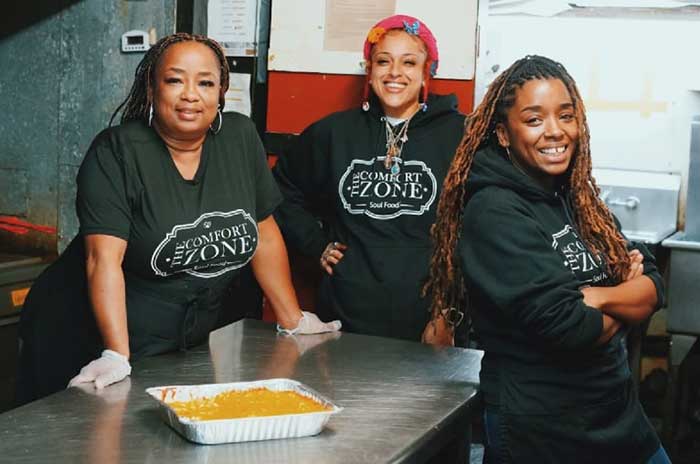 Group of business women.