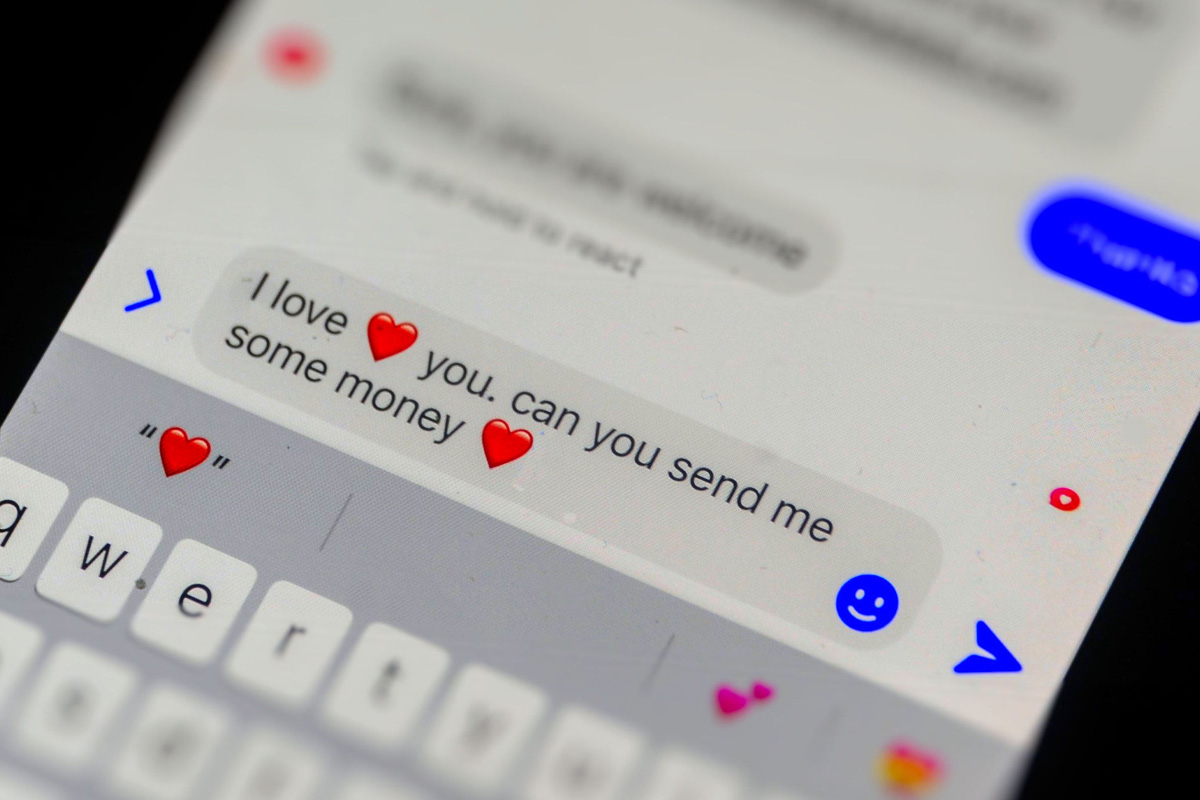 romance scam text on phone screen